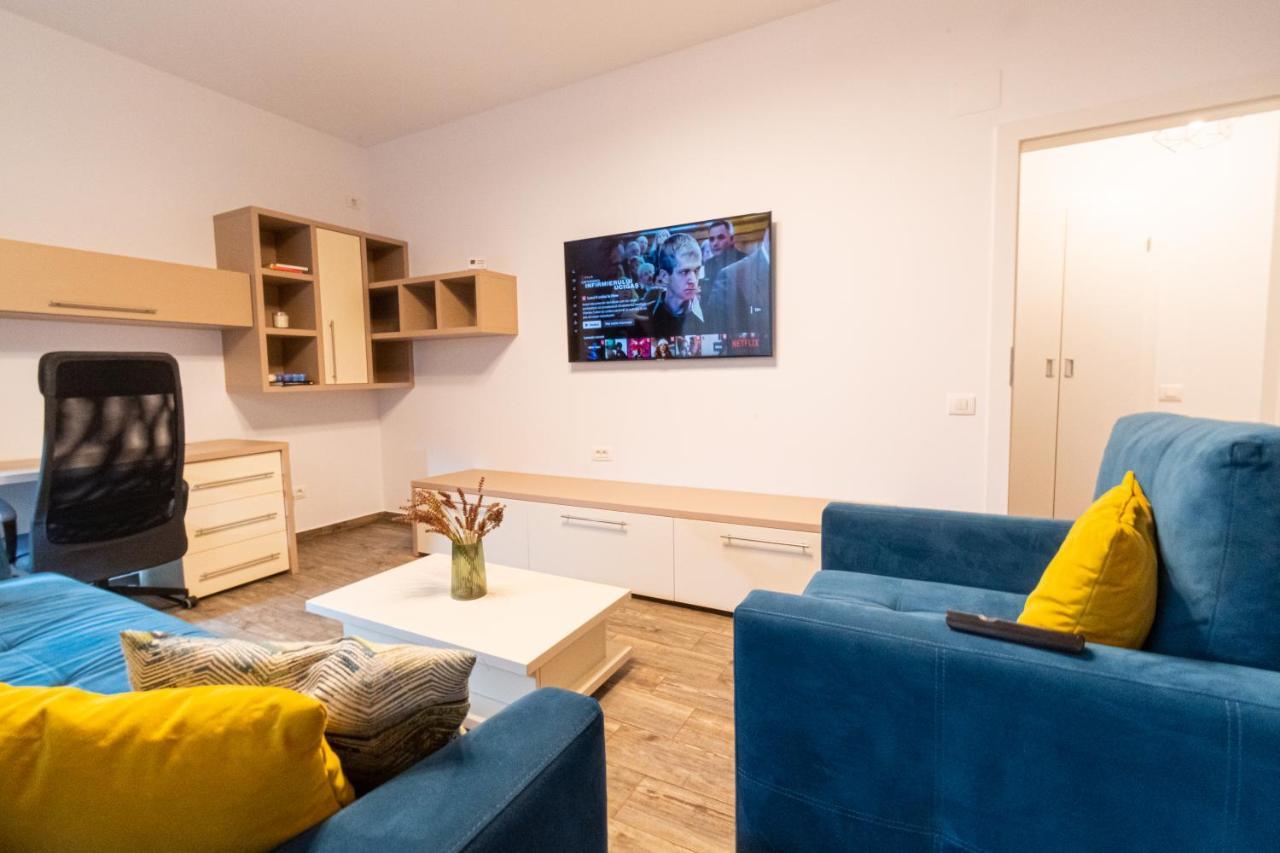 Yan Apartment - Near Mall & Free Private Parking Brašov Exteriér fotografie