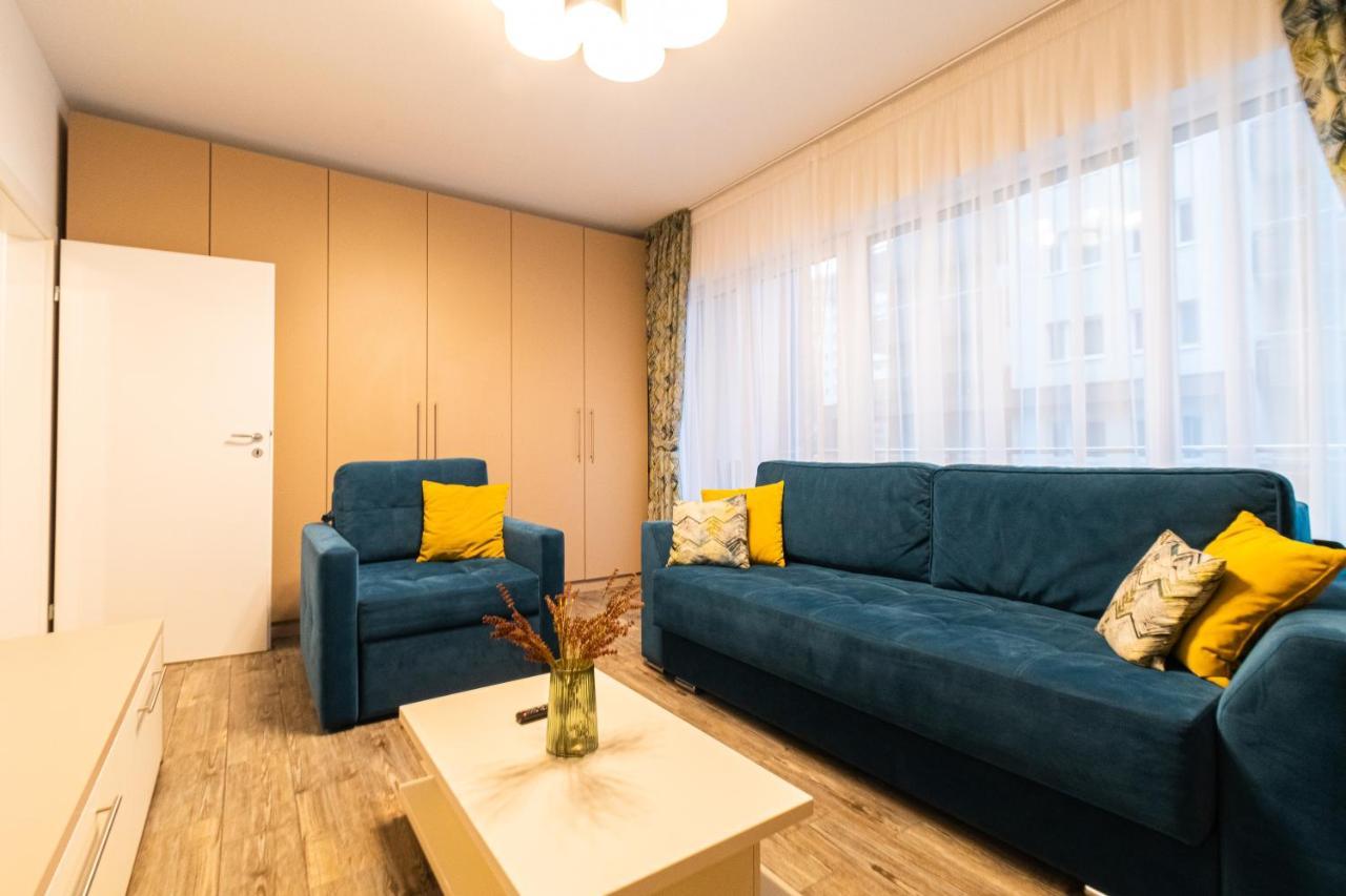 Yan Apartment - Near Mall & Free Private Parking Brašov Exteriér fotografie