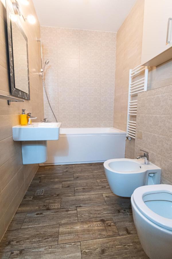 Yan Apartment - Near Mall & Free Private Parking Brašov Exteriér fotografie