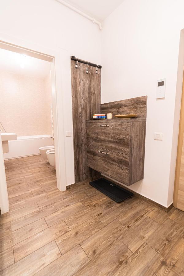Yan Apartment - Near Mall & Free Private Parking Brašov Exteriér fotografie